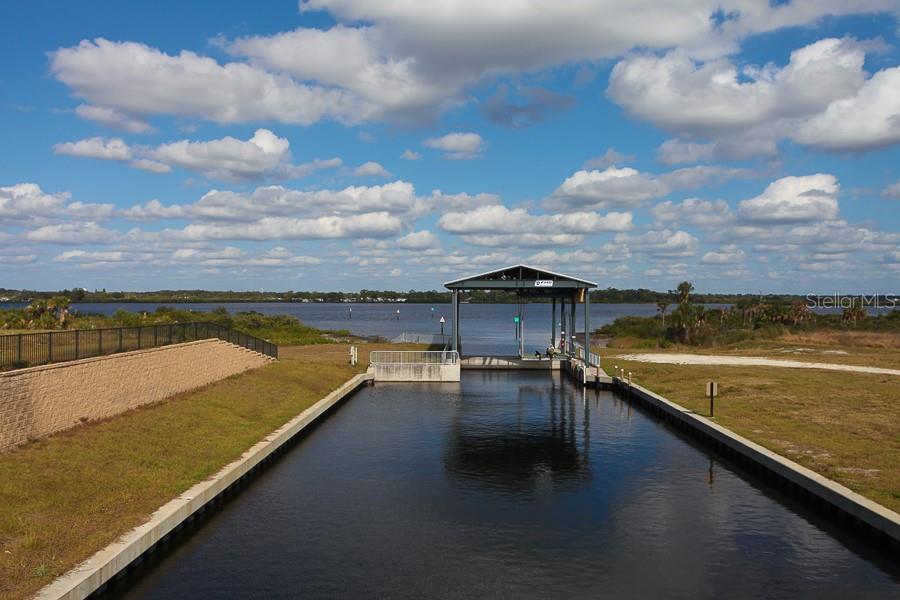 Image 43 of 86 For 904 Riverscape Street