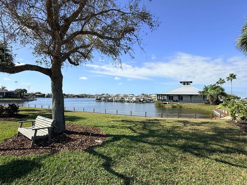 Image 49 of 86 For 904 Riverscape Street