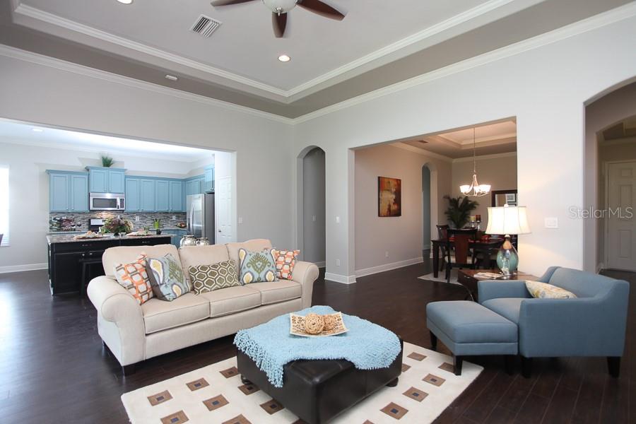 Image 8 of 86 For 904 Riverscape Street