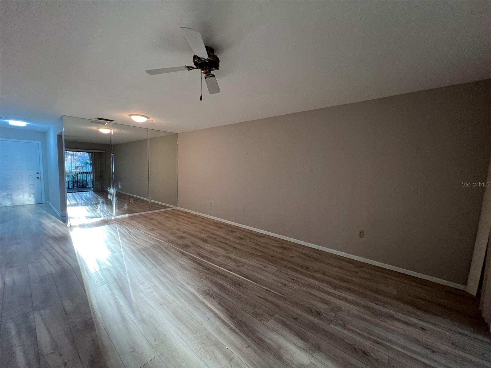 Image 4 of 23 For 5216 Willow Links  82