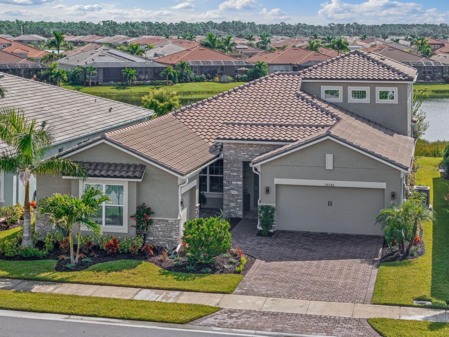 Details for 20380 Symphony Place, VENICE, FL 34293