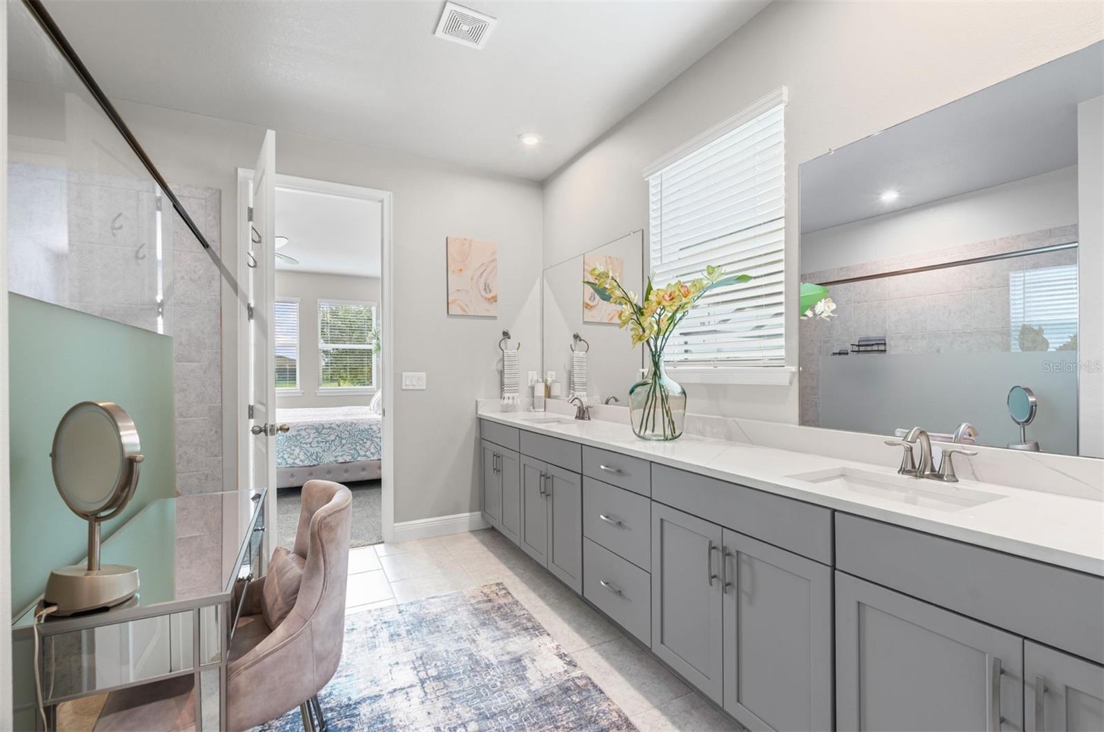 Image 19 of 54 For 20380 Symphony Place