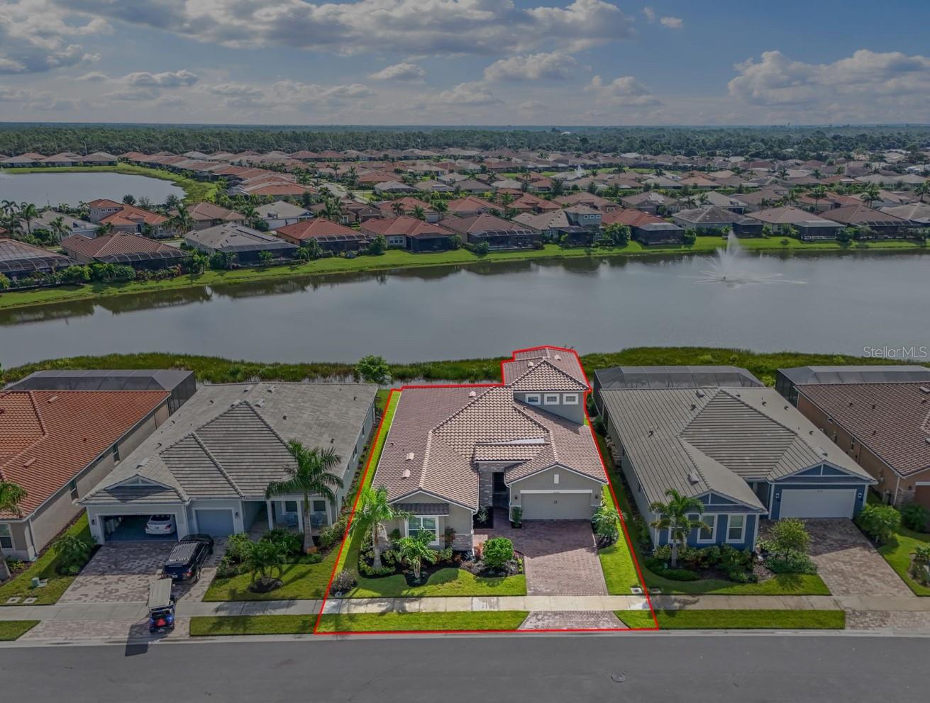 Image 3 of 54 For 20380 Symphony Place