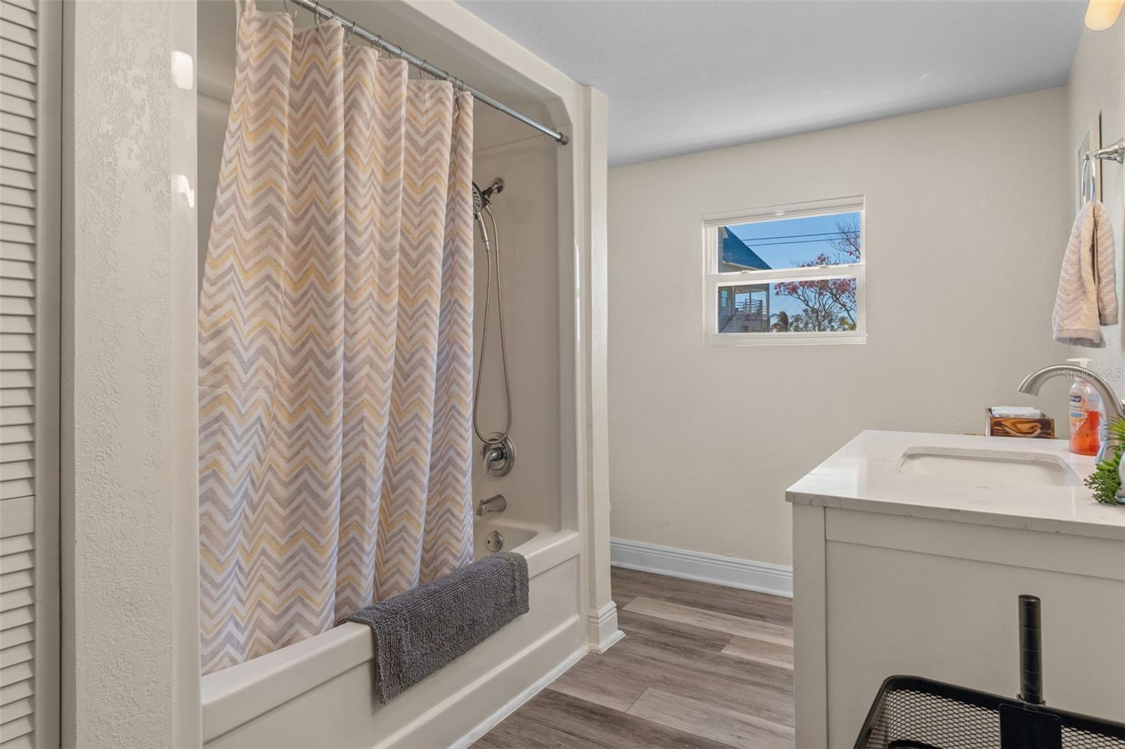 Image 26 of 33 For 7272 Westwind Street