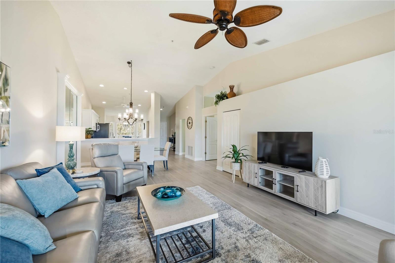 Image 43 of 70 For 5210 Hyland Hills Avenue 1121