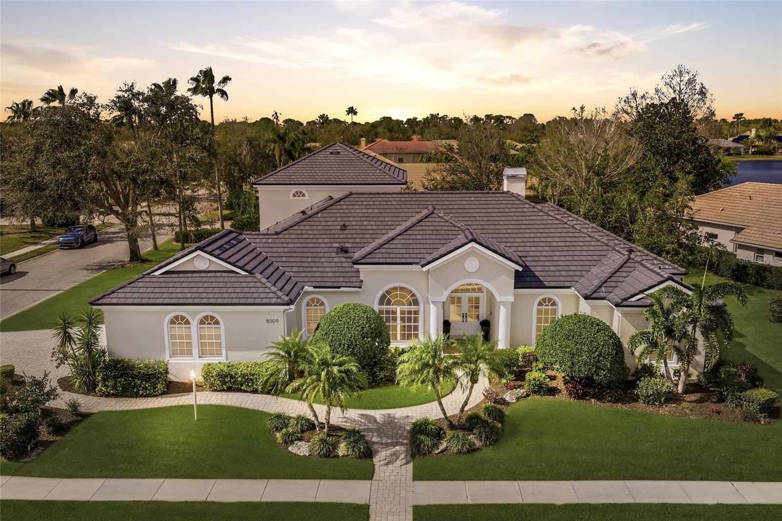 Details for 8009 Royal Birkdale Circle, LAKEWOOD RANCH, FL 34202