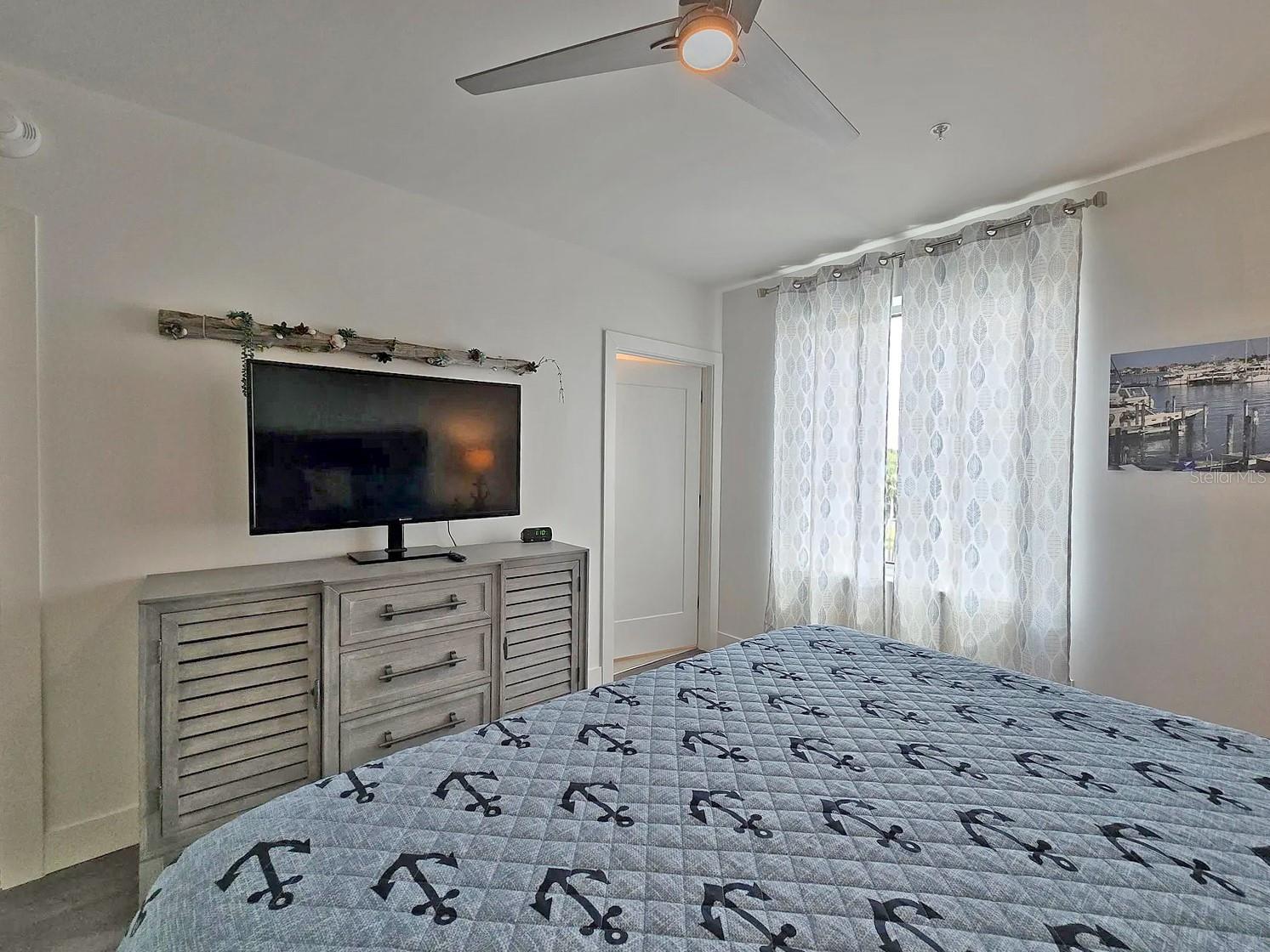 Image 12 of 32 For 1709 Tamiami Trail A519