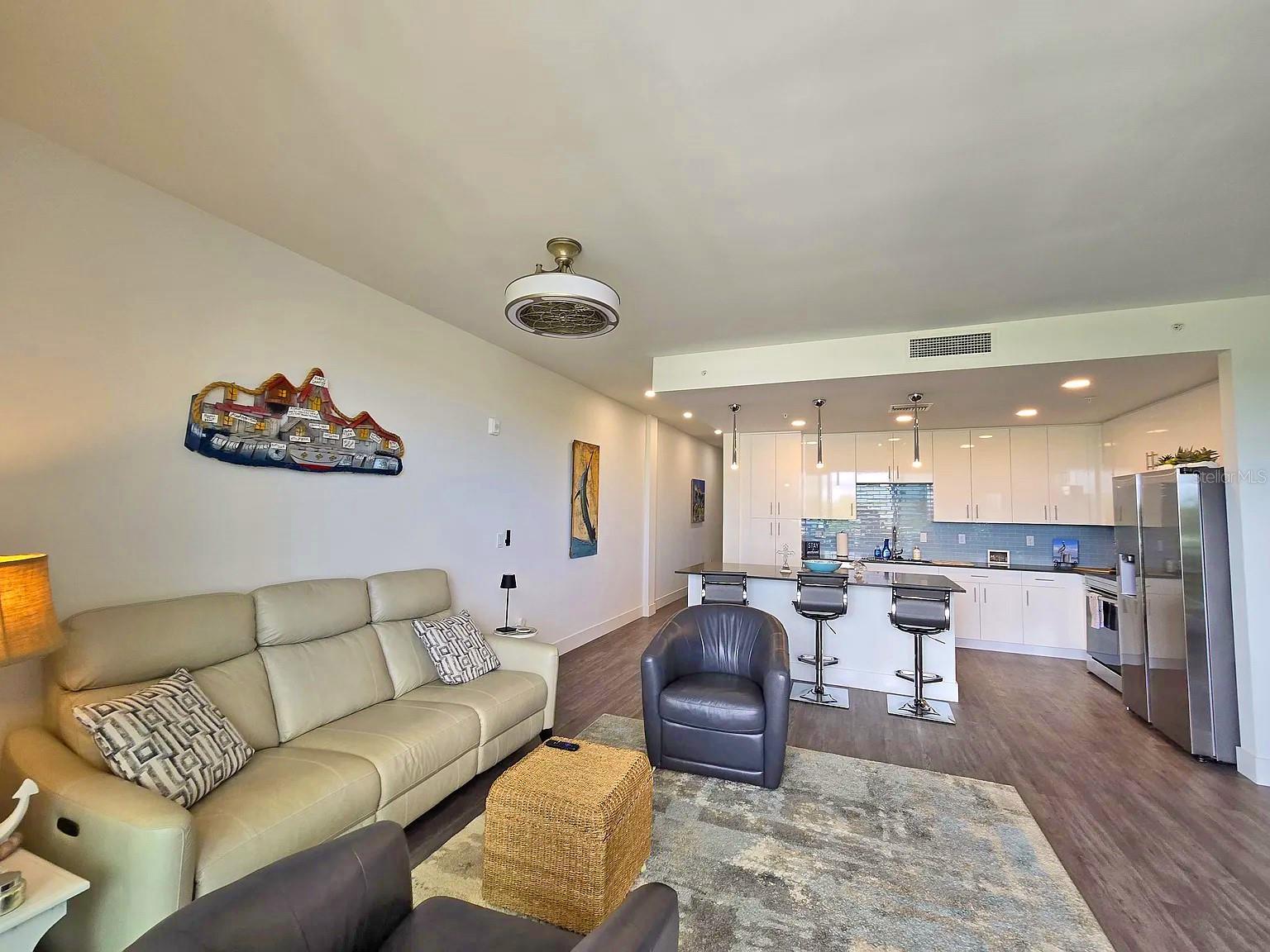 Image 5 of 32 For 1709 Tamiami Trail A519