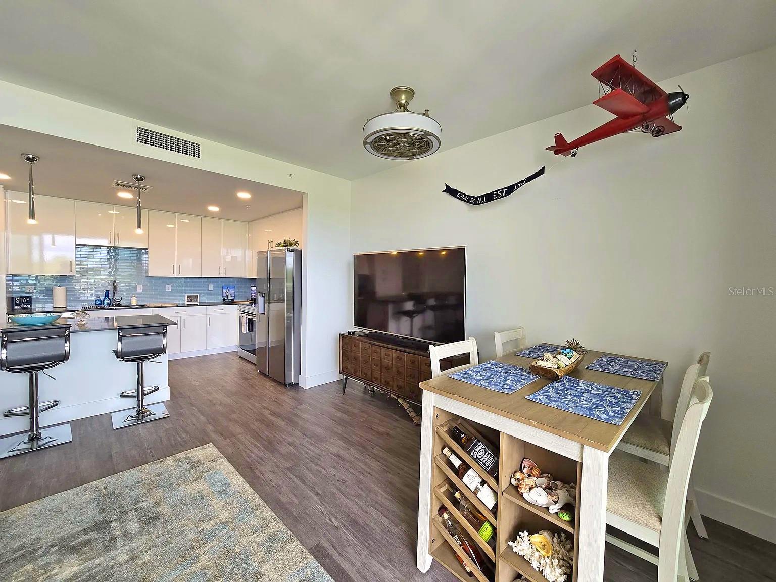 Image 6 of 32 For 1709 Tamiami Trail A519