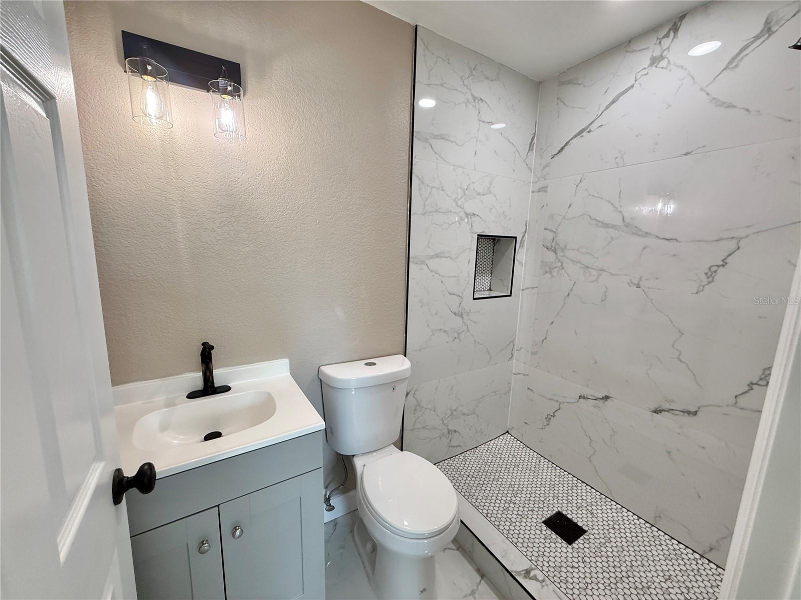 Image 12 of 16 For 715 65th Avenue Drive W