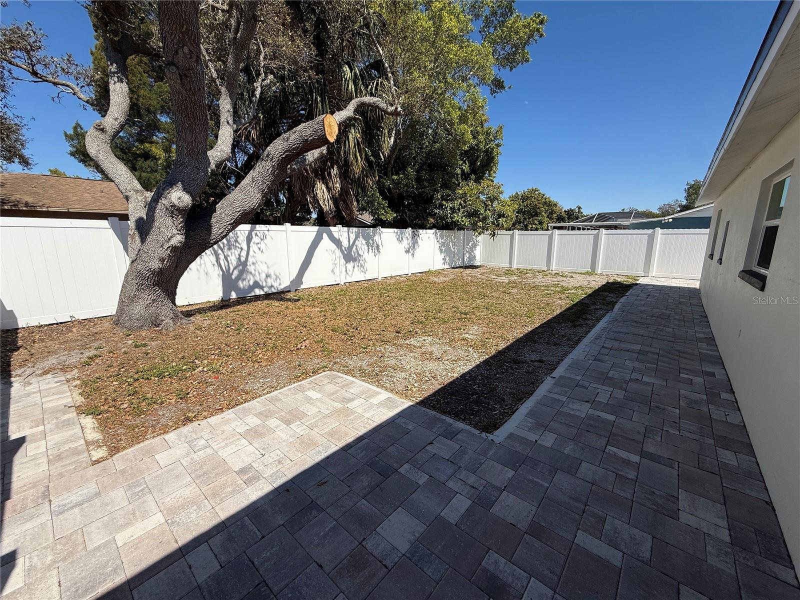 Image 14 of 16 For 715 65th Avenue Drive W