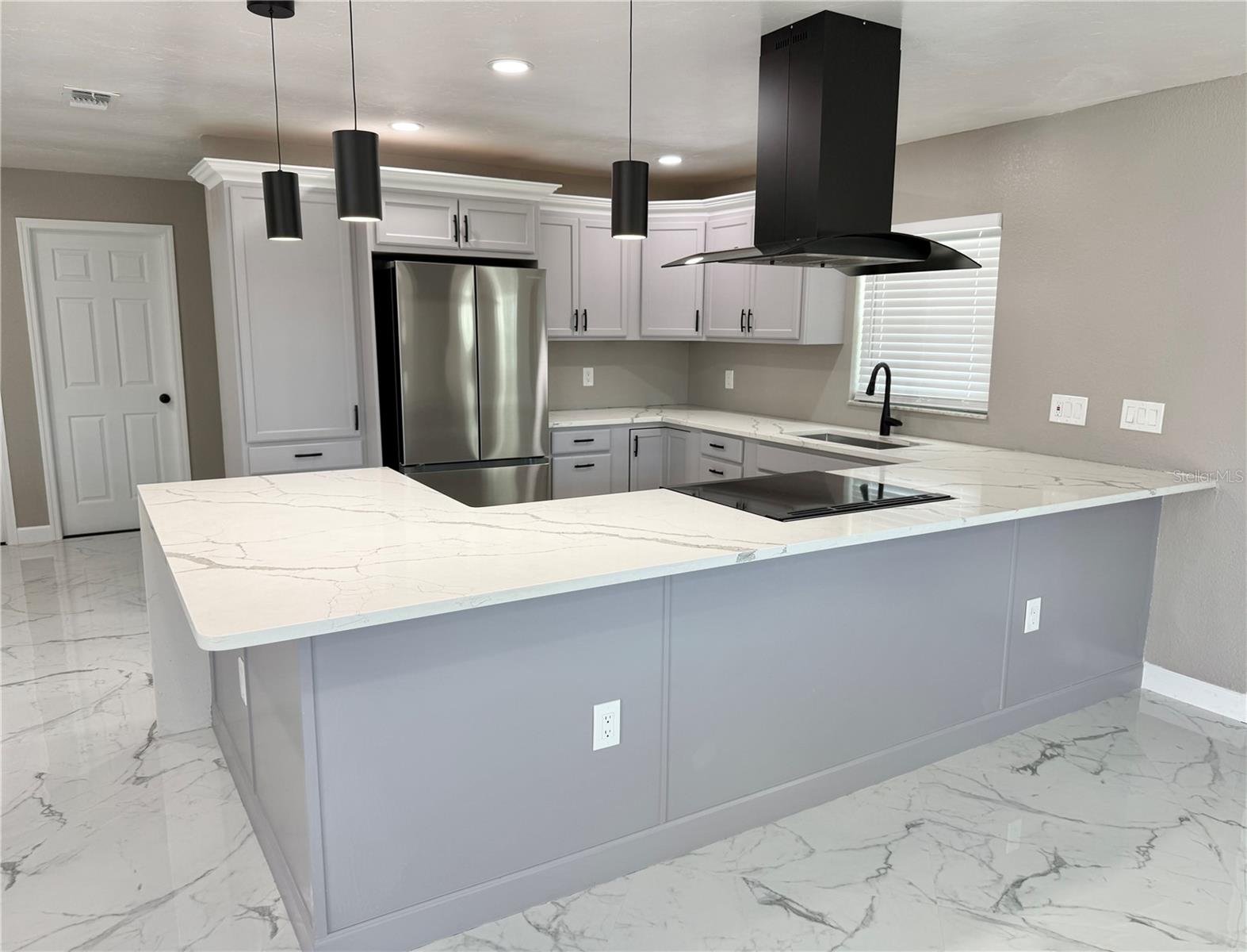 Image 4 of 16 For 715 65th Avenue Drive W