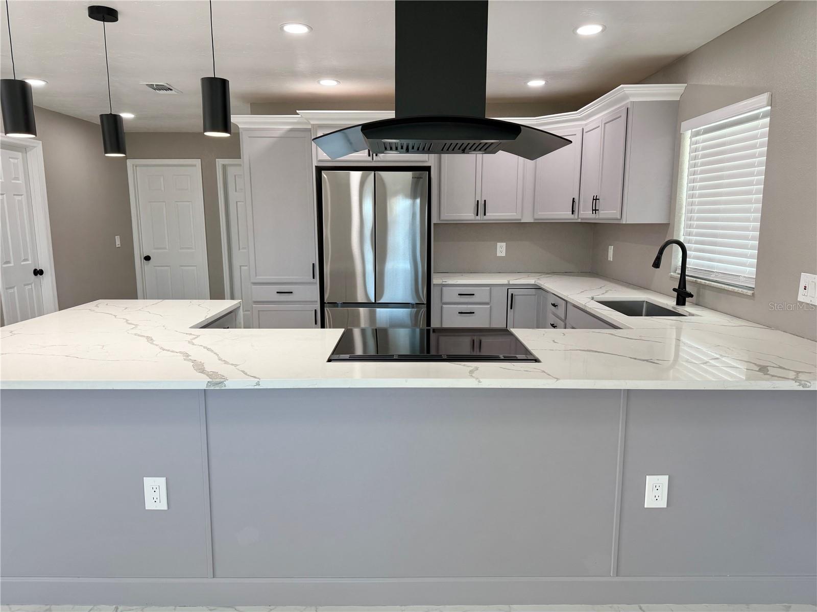 Image 5 of 16 For 715 65th Avenue Drive W