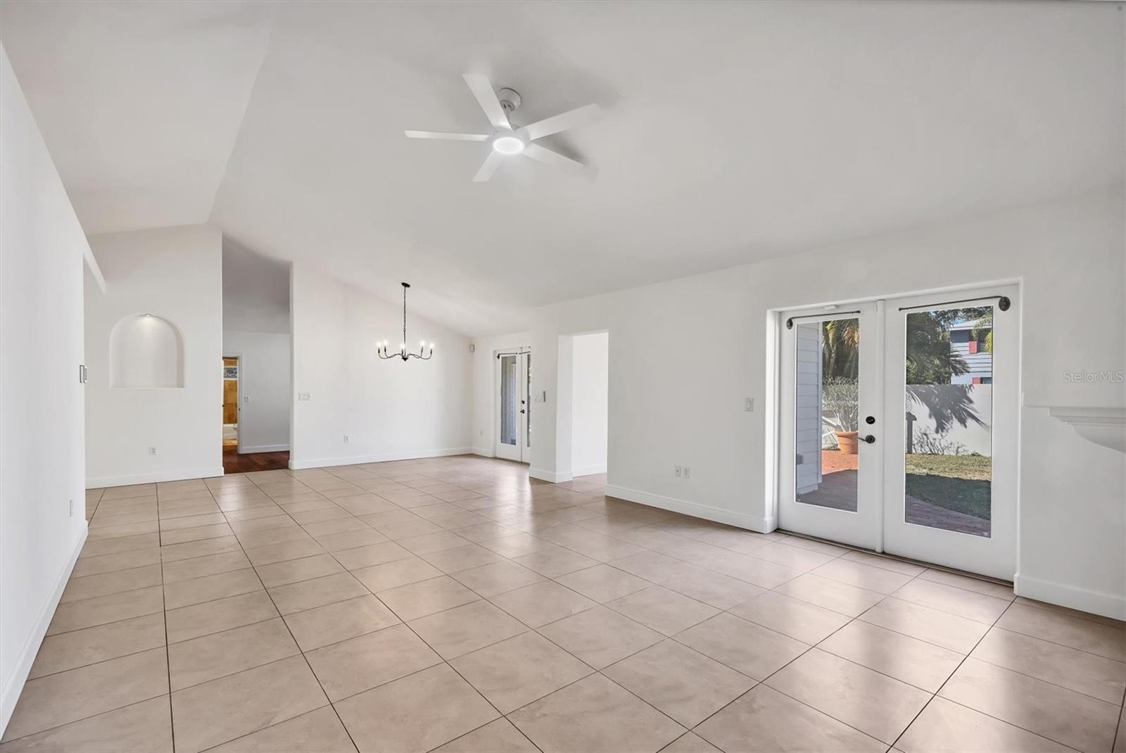 Image 11 of 44 For 1792 Floyd Street