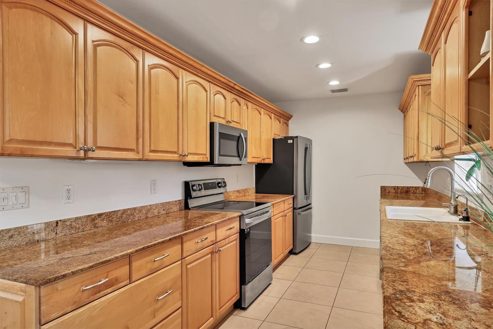 Image 20 of 44 For 1792 Floyd Street