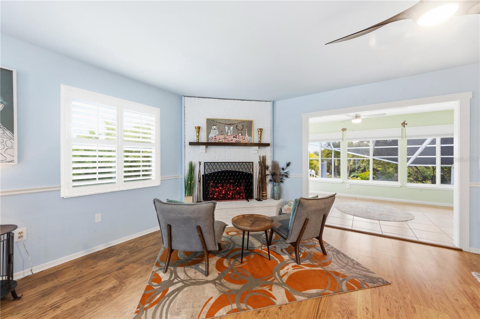 Image 10 of 36 For 417 Poinsettia Road