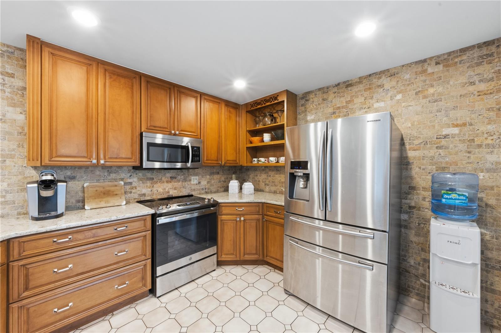 Image 13 of 36 For 417 Poinsettia Road