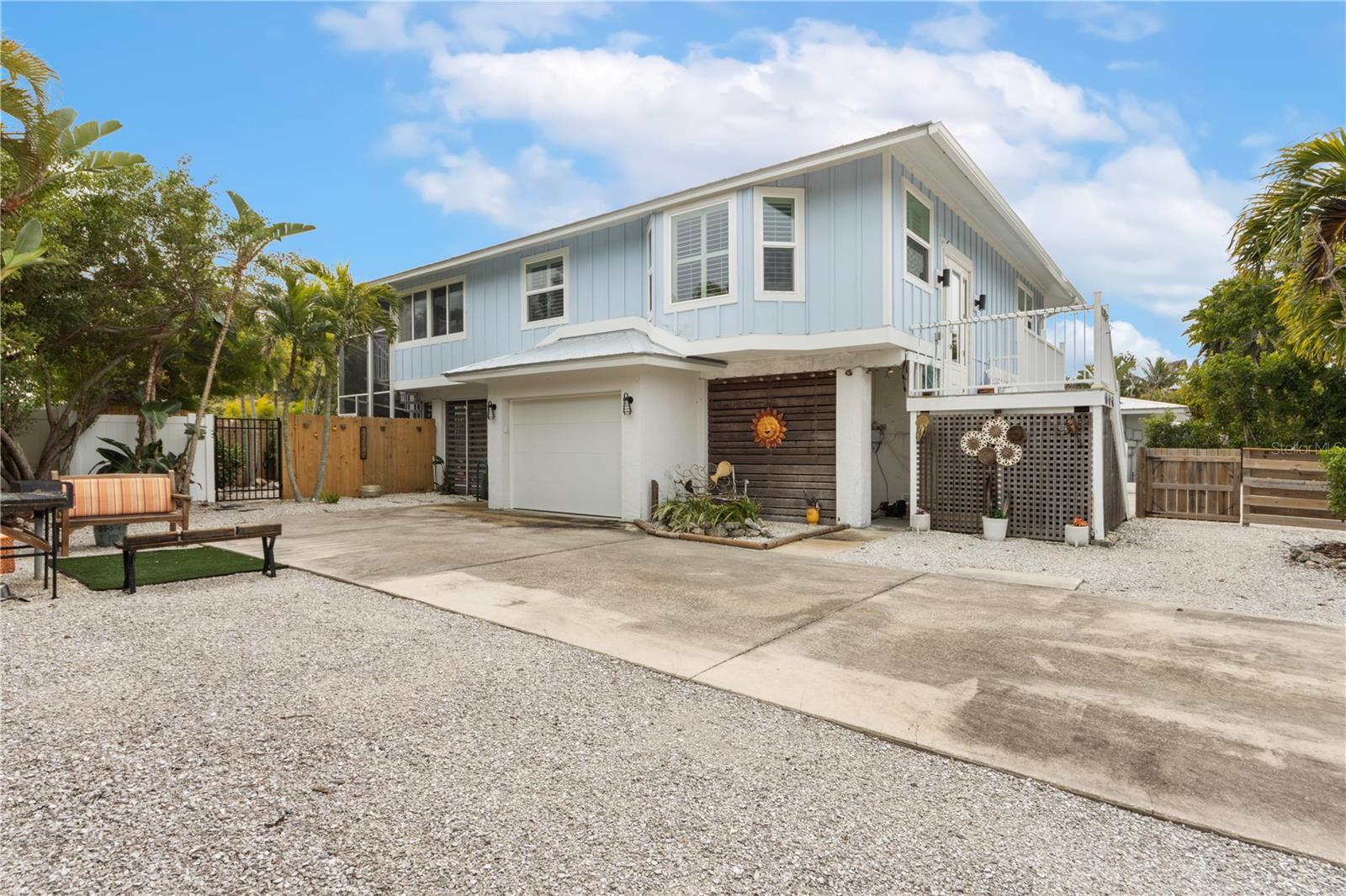 Image 2 of 36 For 417 Poinsettia Road