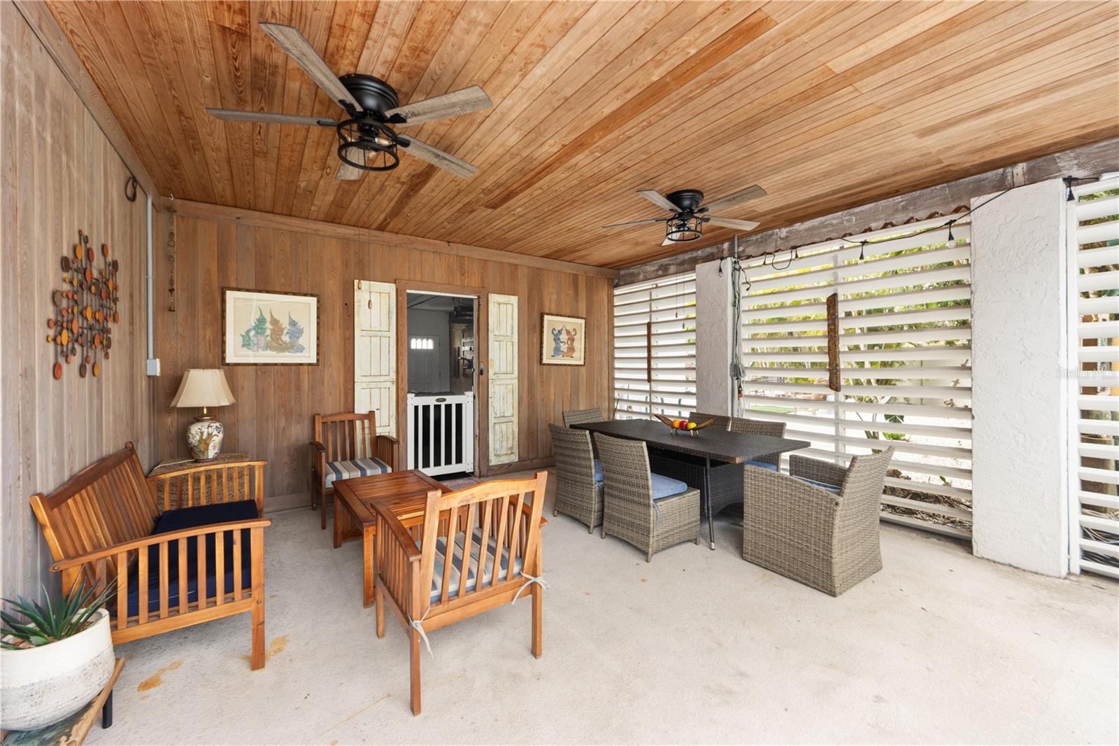 Image 23 of 36 For 417 Poinsettia Road