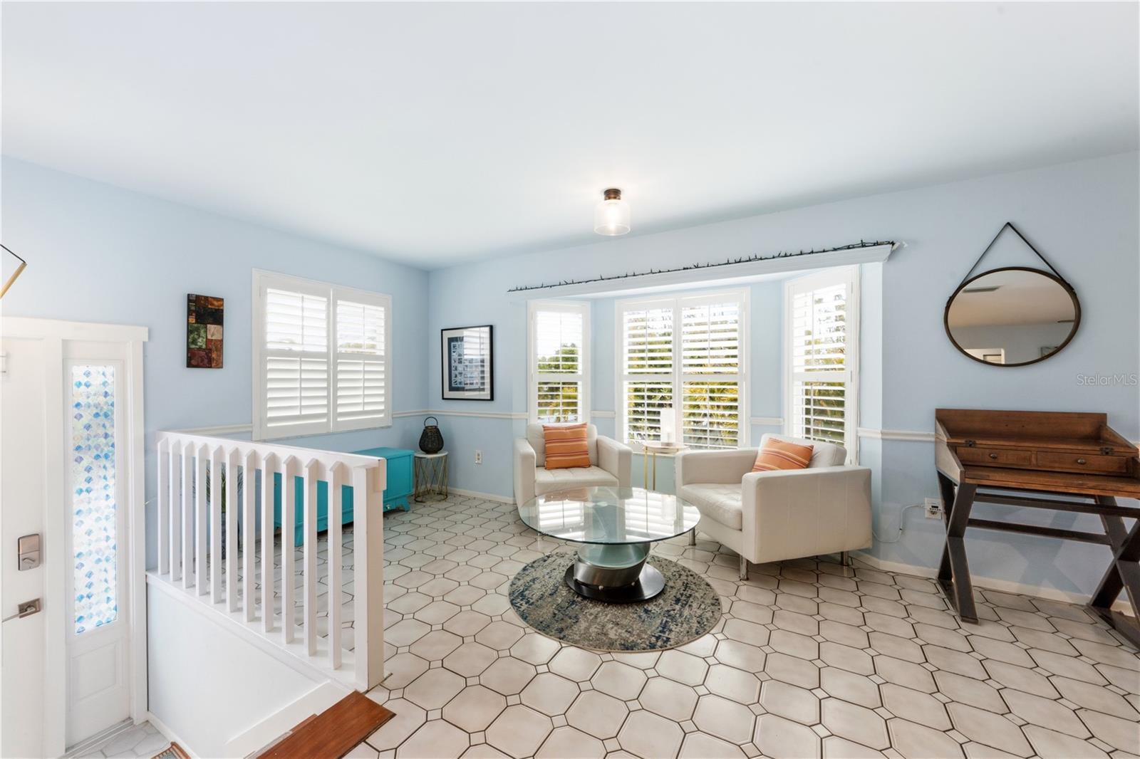 Image 7 of 36 For 417 Poinsettia Road