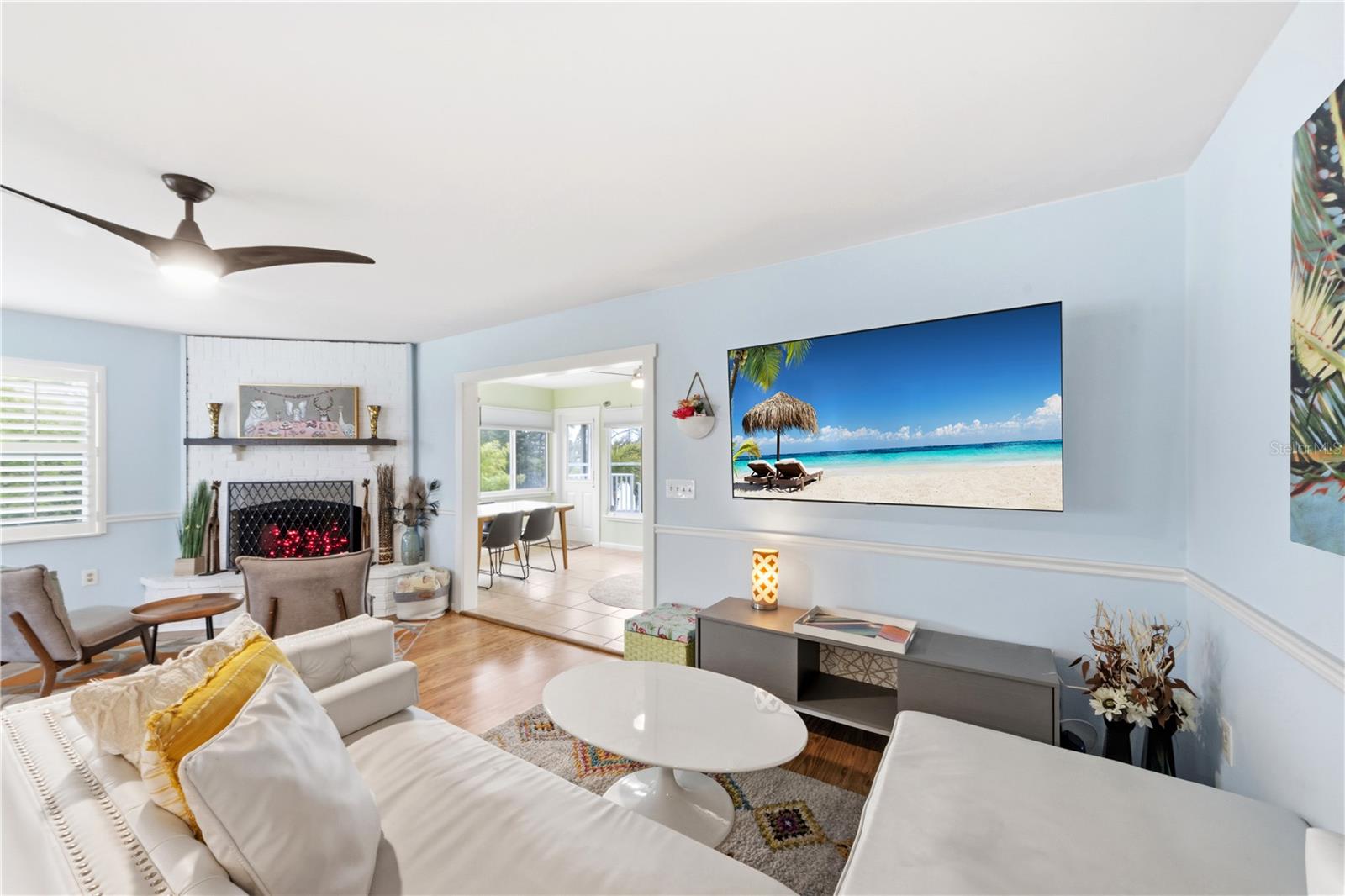 Image 9 of 36 For 417 Poinsettia Road