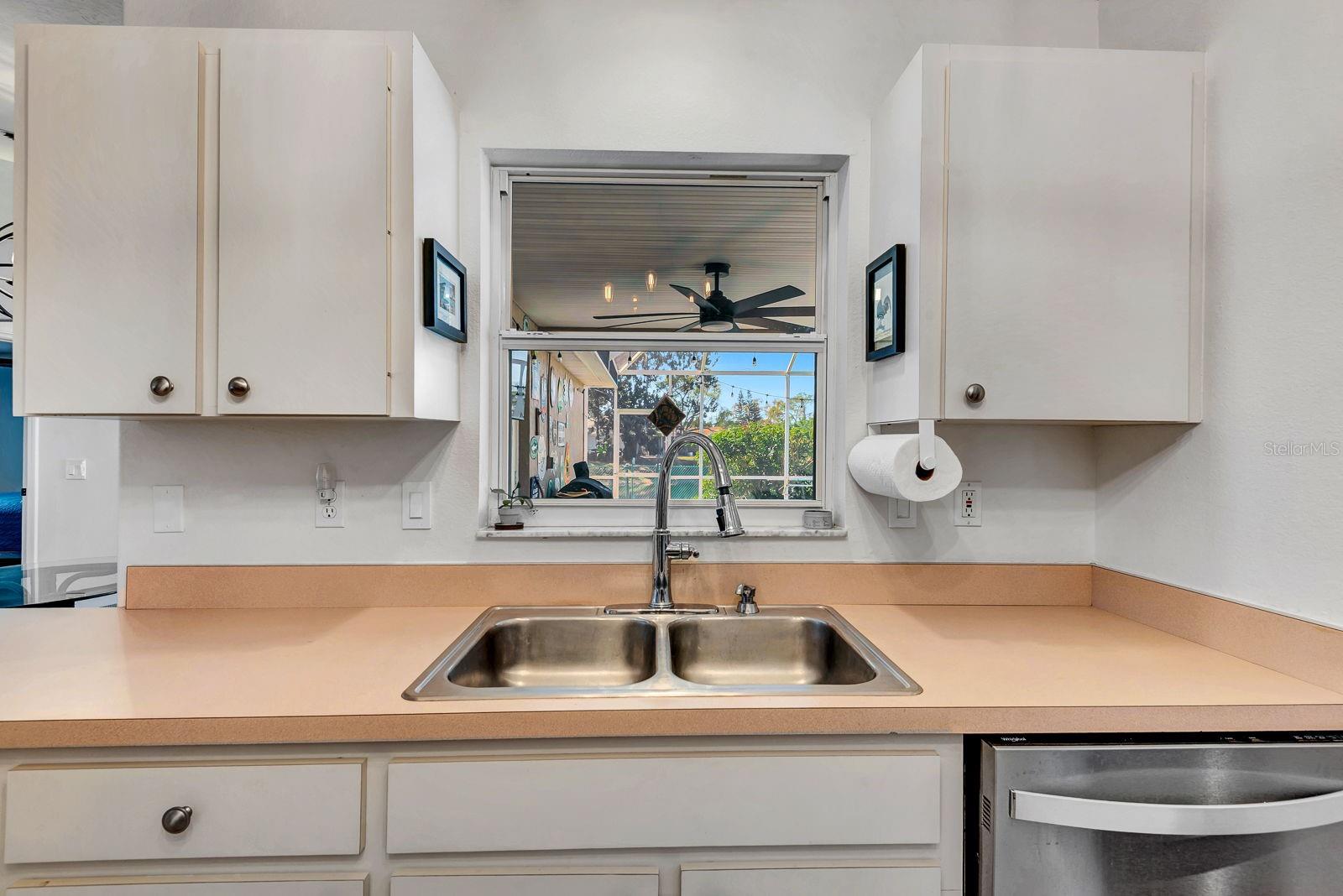 Image 24 of 41 For 810 Mcarthur Avenue