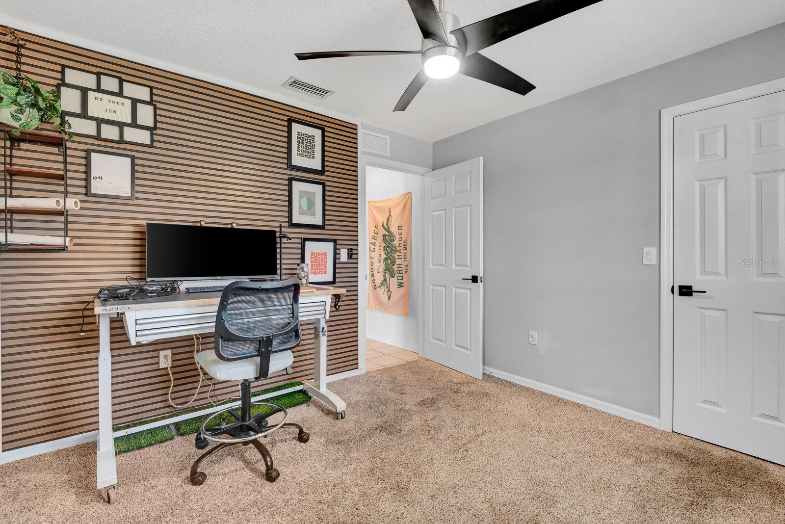 Image 32 of 41 For 810 Mcarthur Avenue