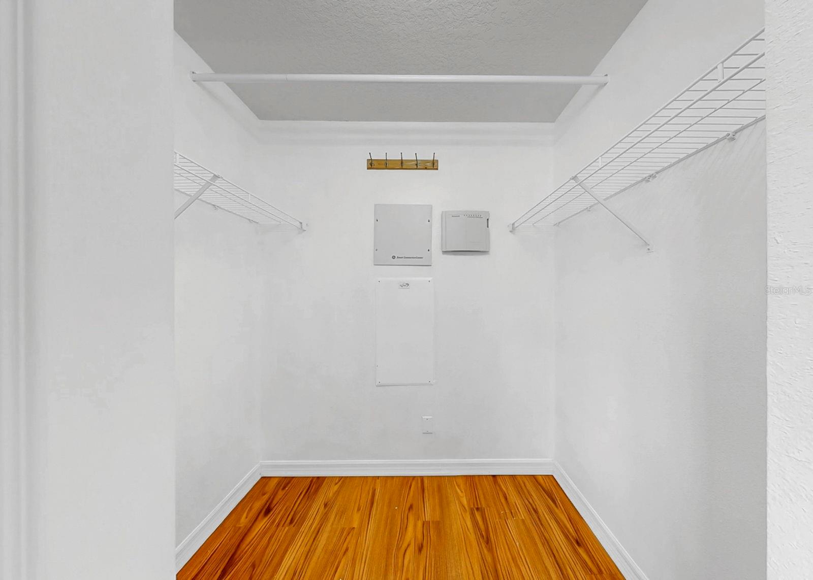 Image 27 of 40 For 208 Cape Harbour Loop 102