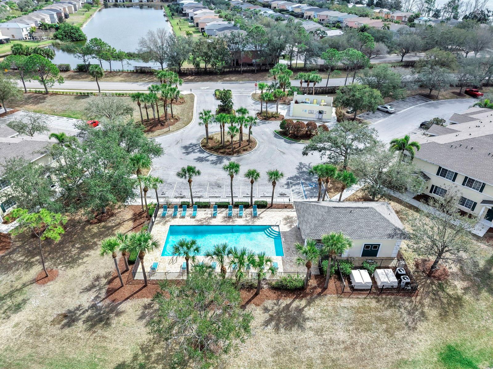 Image 30 of 40 For 208 Cape Harbour Loop 102