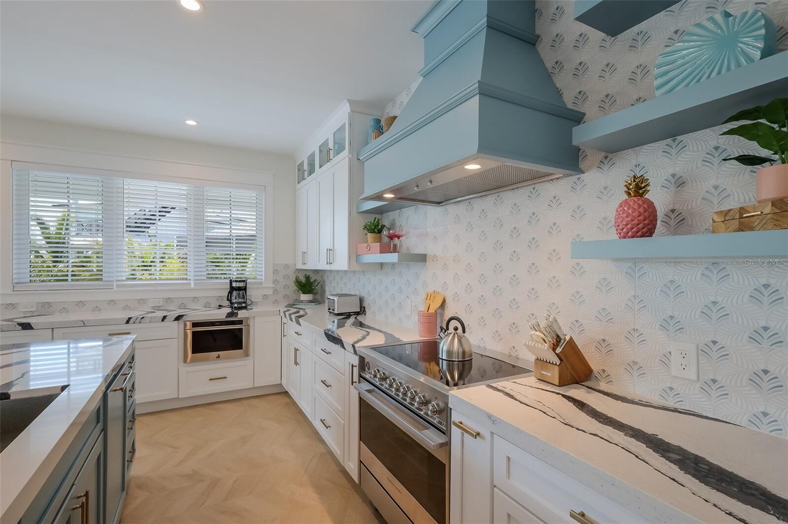 Image 21 of 61 For 227 Harbor Drive