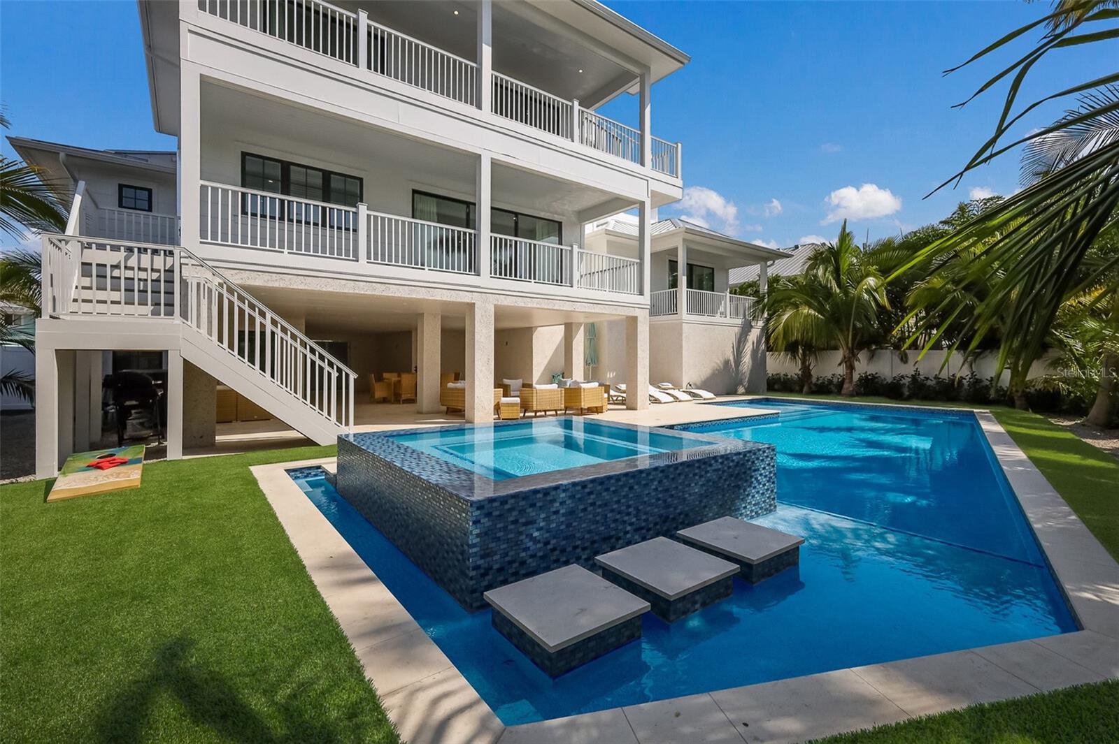 Image 3 of 61 For 227 Harbor Drive