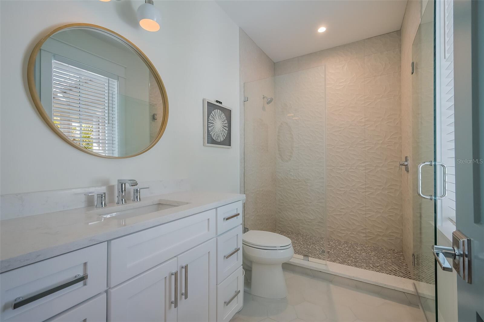 Image 40 of 61 For 227 Harbor Drive