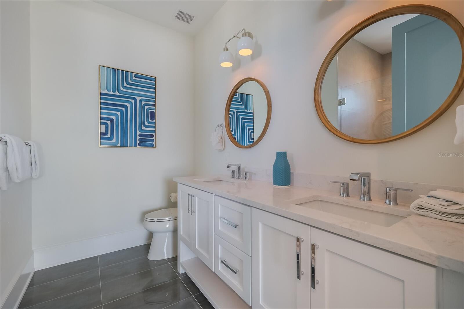 Image 42 of 61 For 227 Harbor Drive