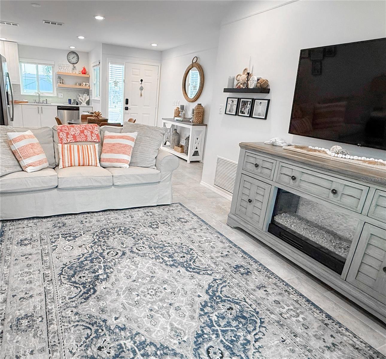 Image 3 of 25 For 863 Audubon Drive 863