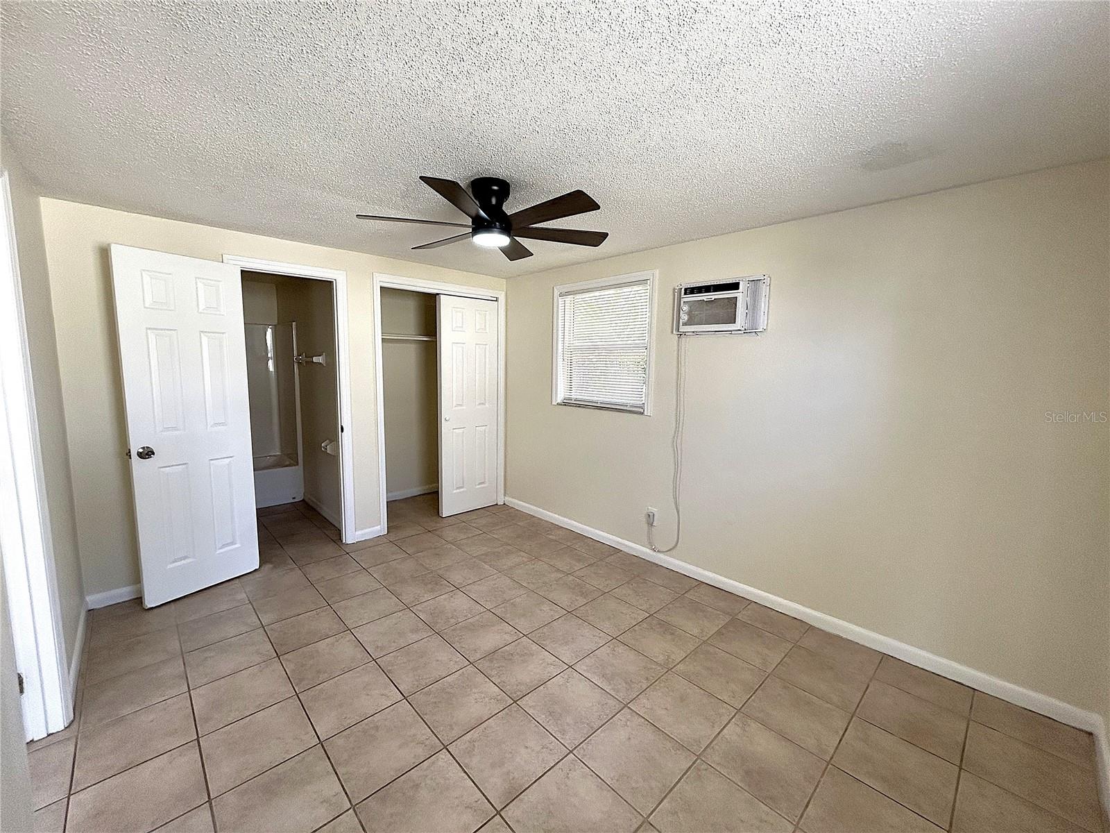 Image 10 of 11 For 275 Pineapple Street B