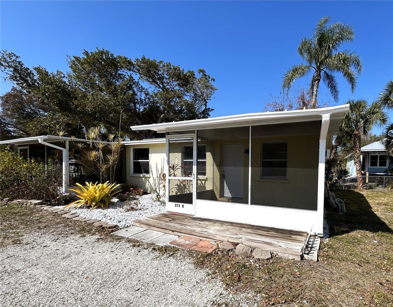 Image 2 of 11 For 275 Pineapple Street B