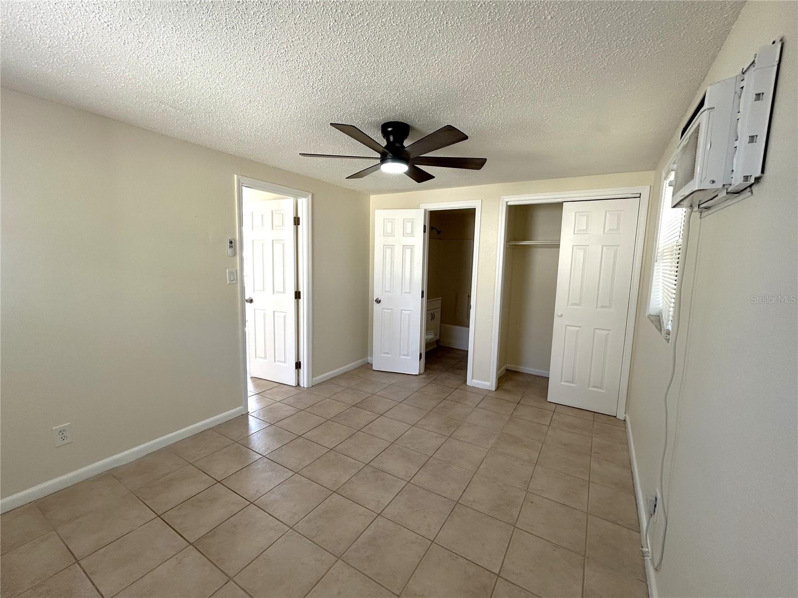 Image 9 of 11 For 275 Pineapple Street B