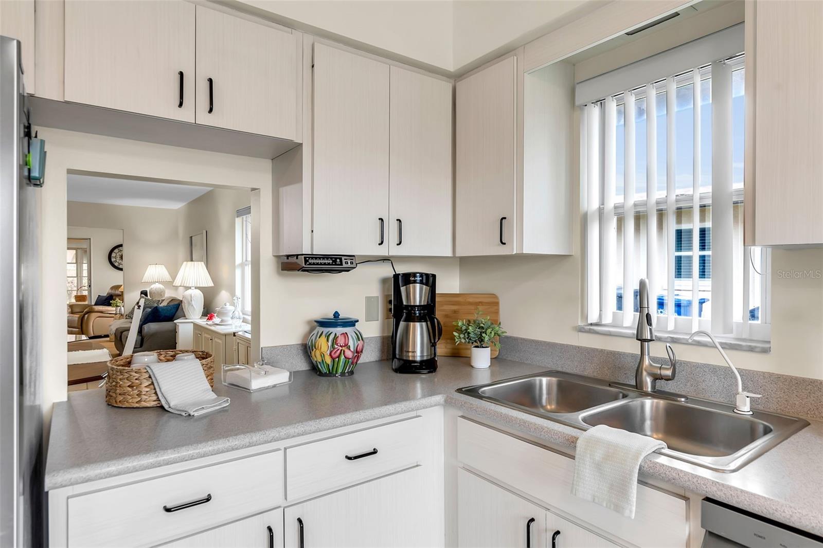 Image 11 of 51 For 3215 Mercer Road