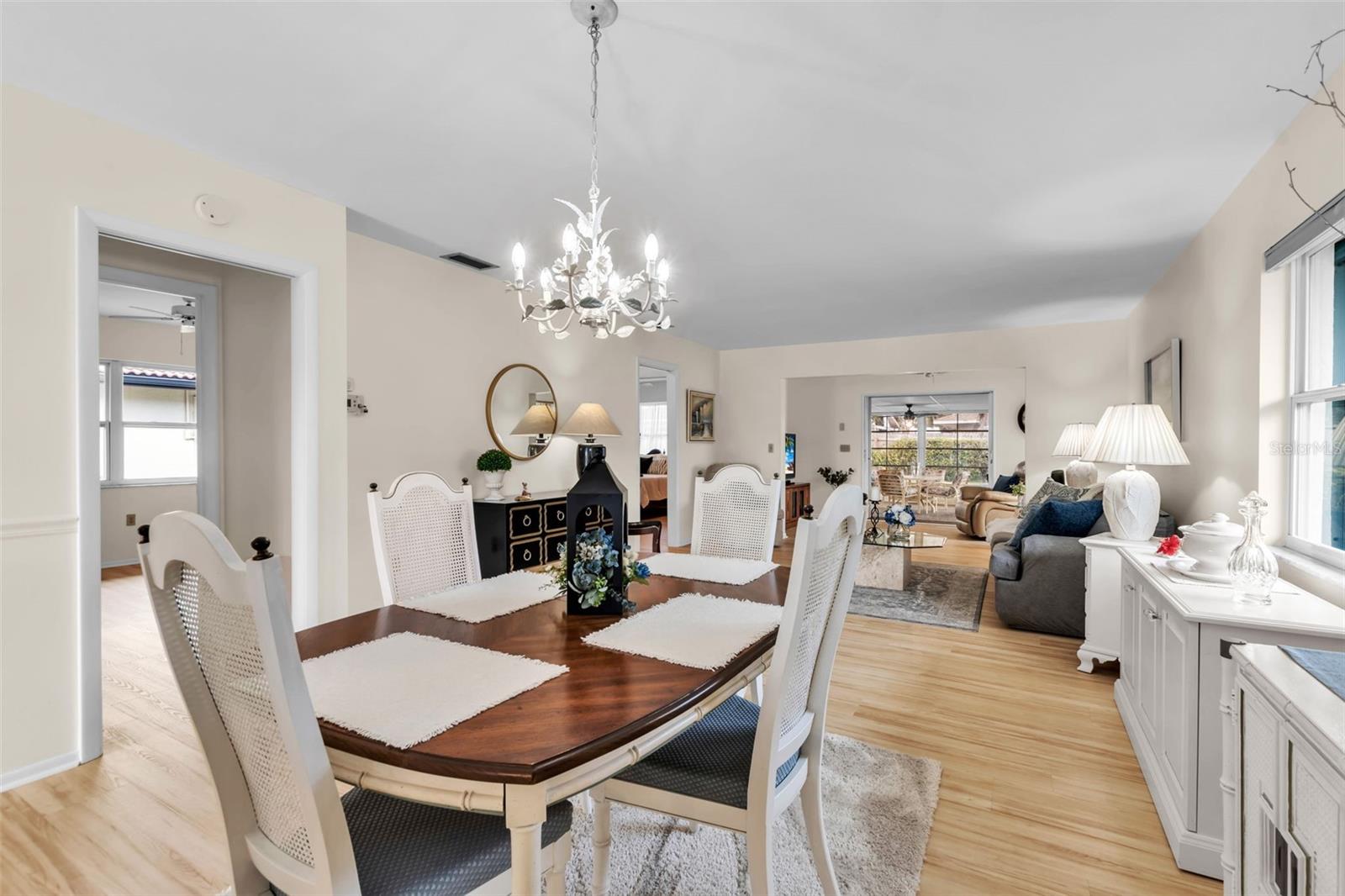 Image 14 of 51 For 3215 Mercer Road