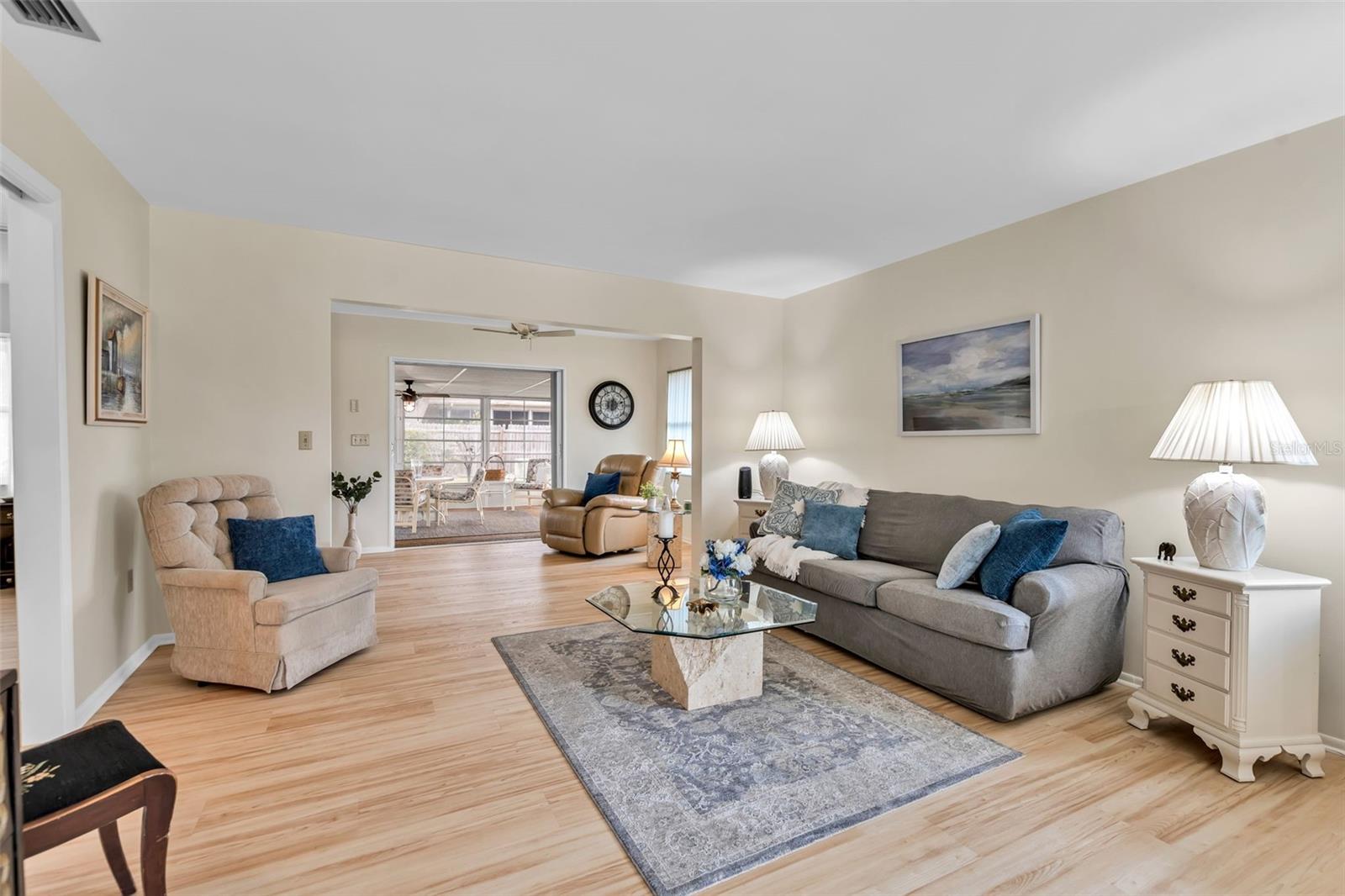 Image 16 of 51 For 3215 Mercer Road