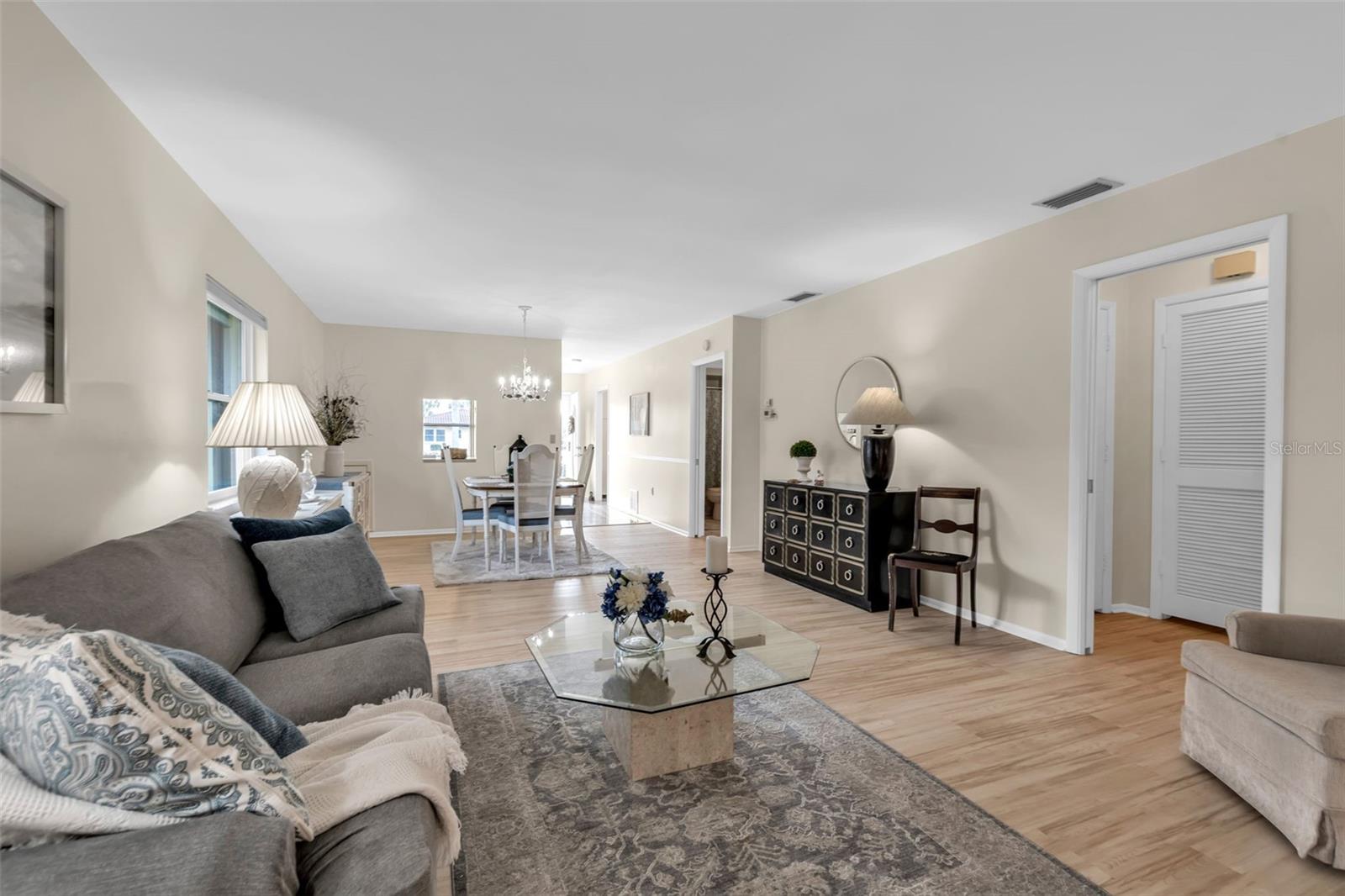 Image 18 of 51 For 3215 Mercer Road