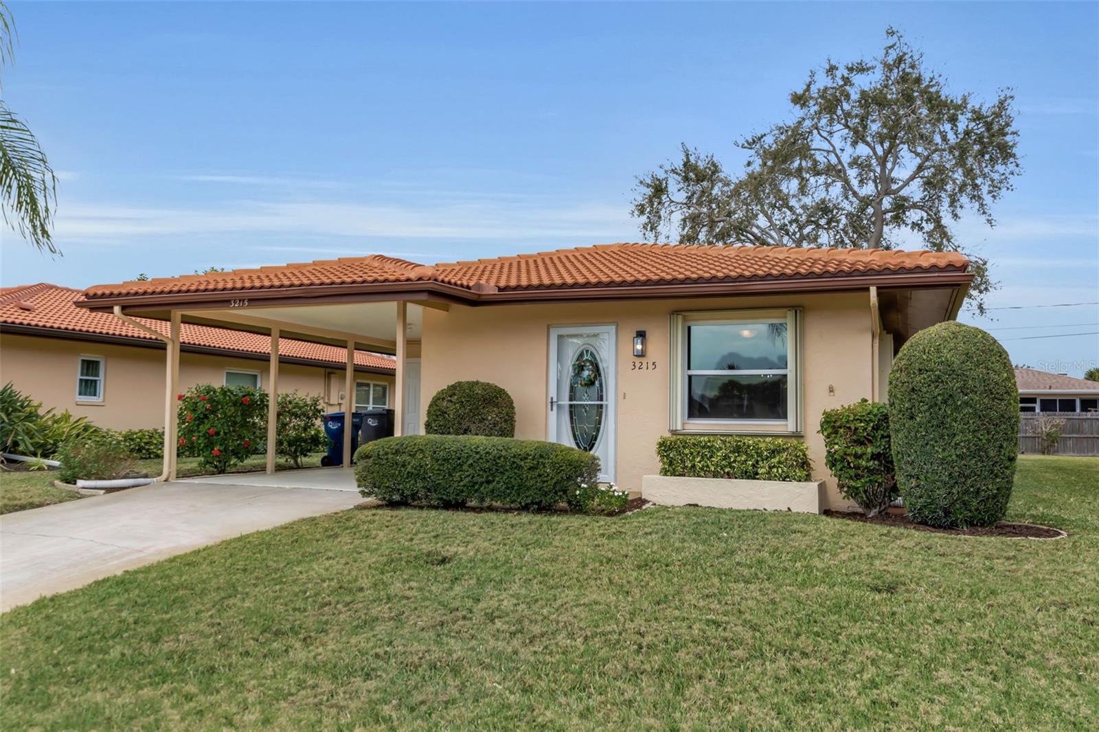 Image 2 of 51 For 3215 Mercer Road