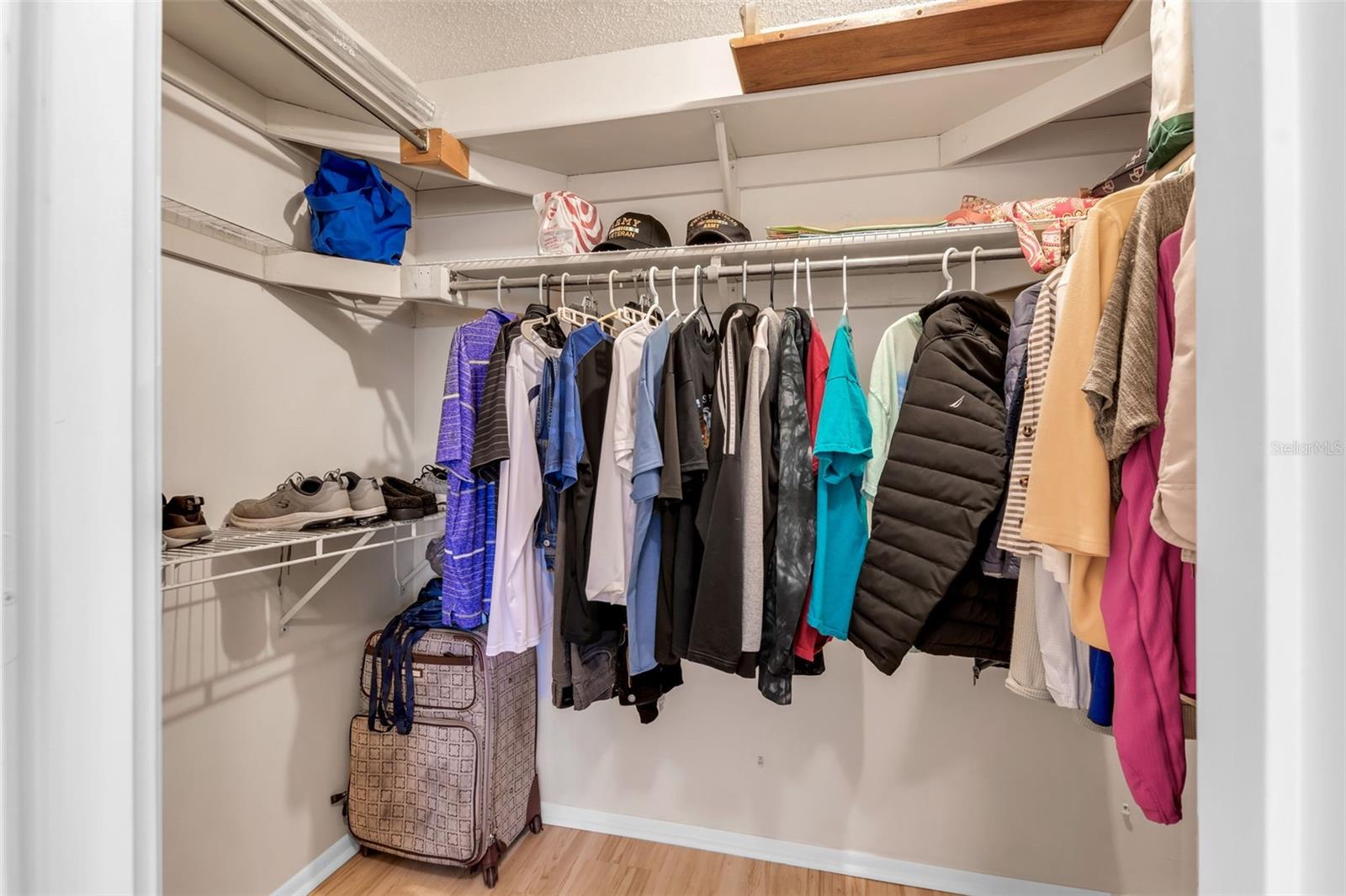 Image 24 of 51 For 3215 Mercer Road