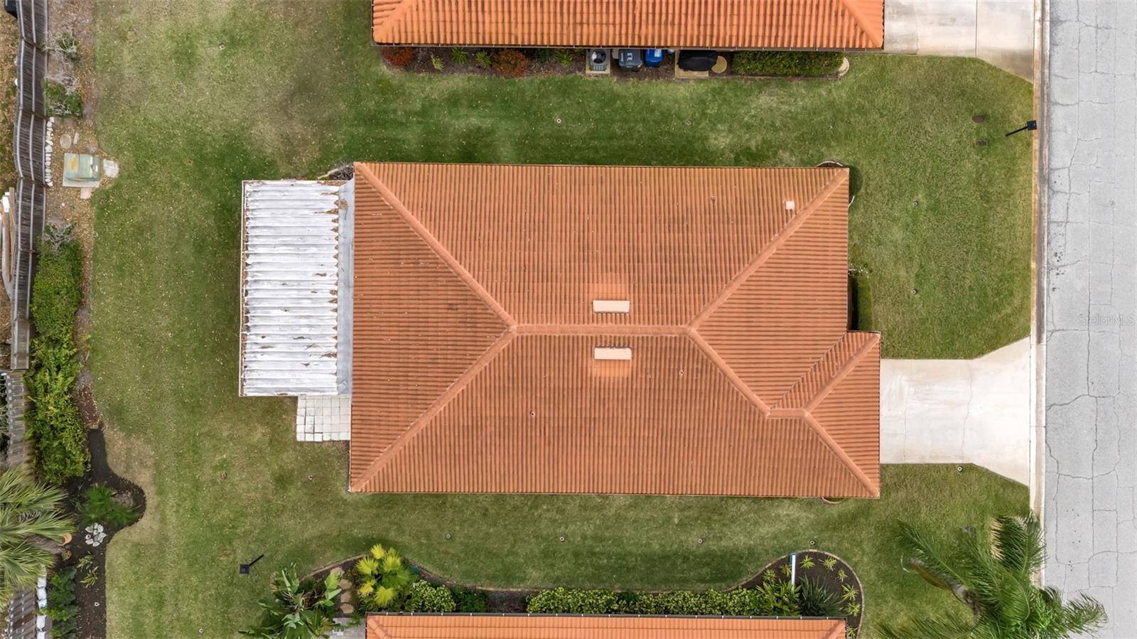 Image 4 of 51 For 3215 Mercer Road