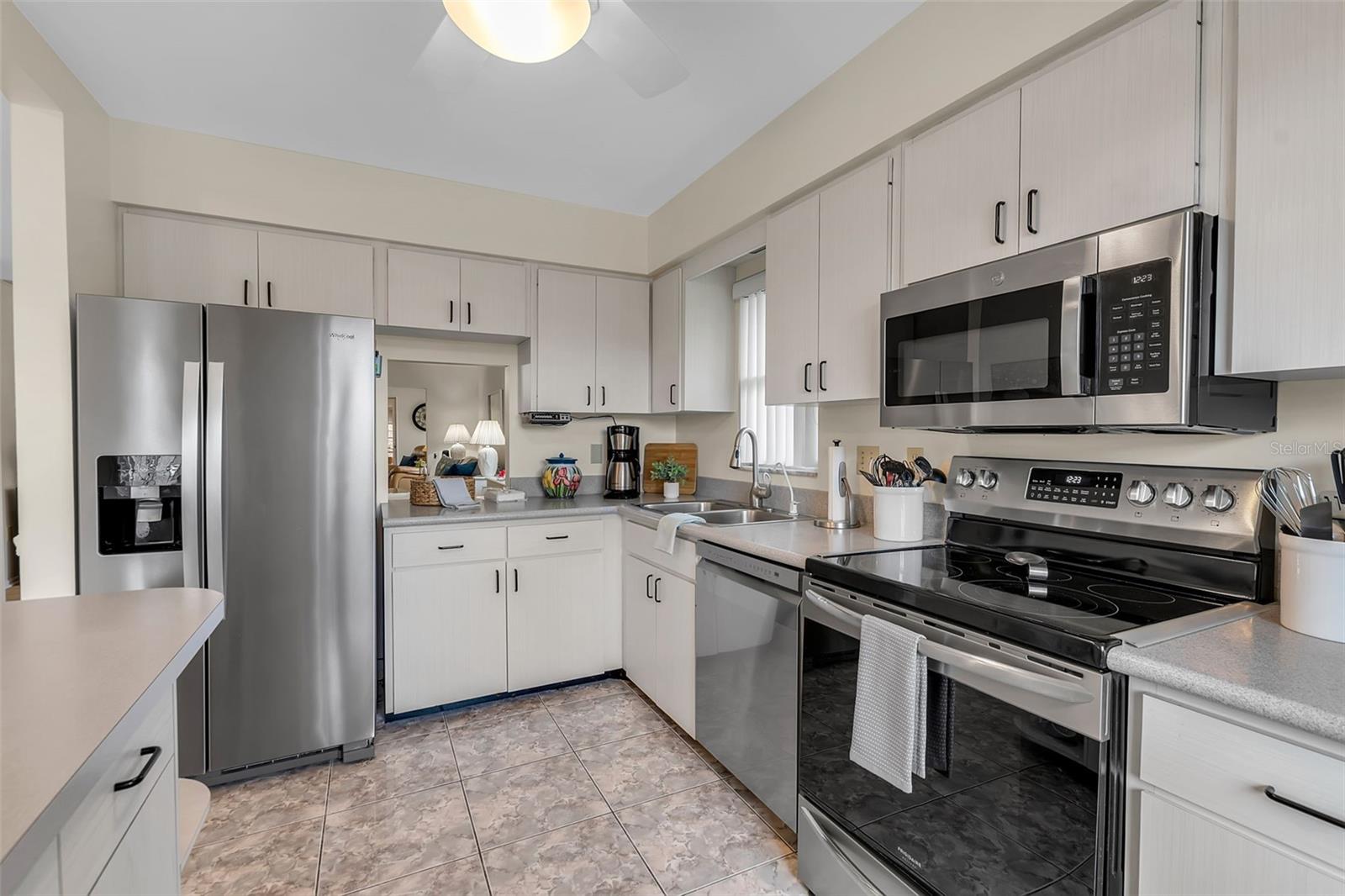 Image 9 of 51 For 3215 Mercer Road