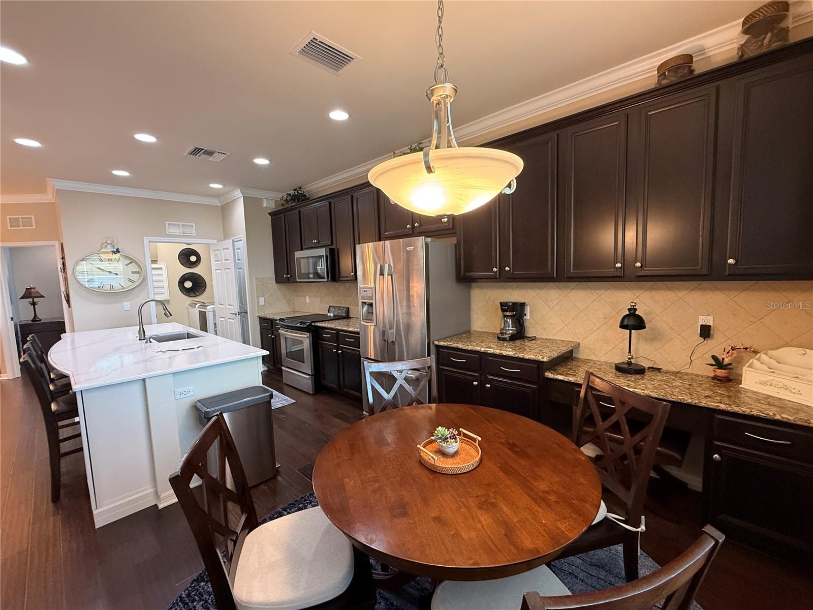 Image 16 of 90 For 13551 Salinas Street