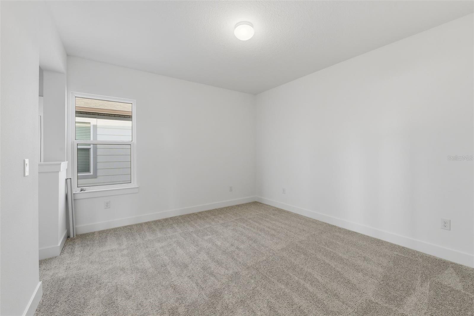 Listing photo id 15 for 6112 Jensen View Avenue