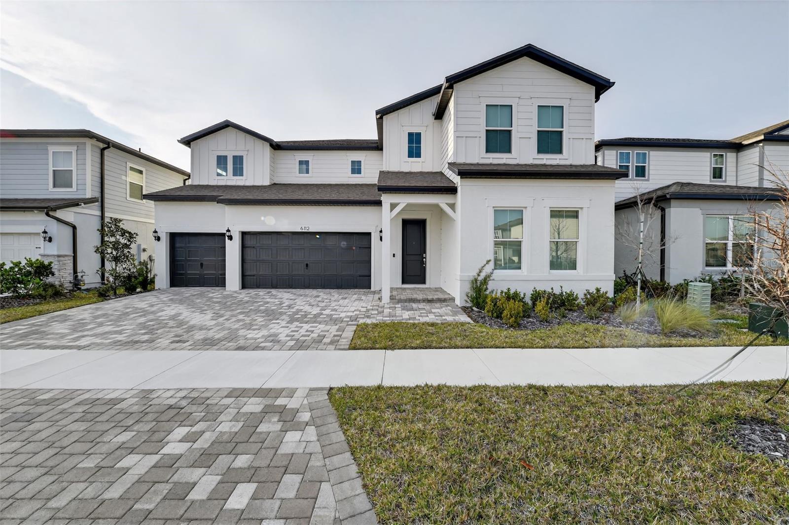 Listing photo id 0 for 6112 Jensen View Avenue