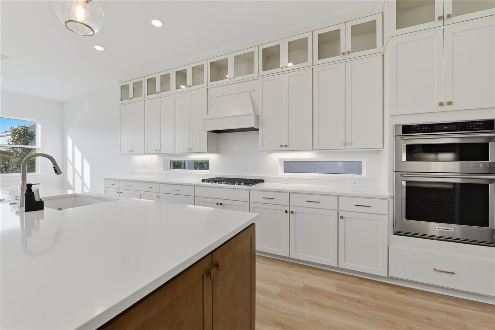 Listing photo id 19 for 6112 Jensen View Avenue