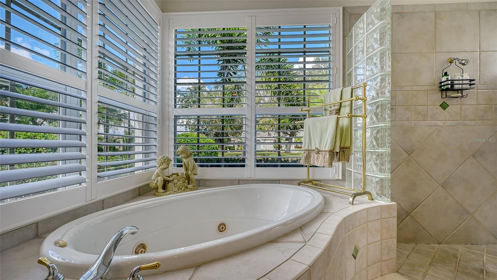 Image 28 of 82 For 8215 Waterview Boulevard